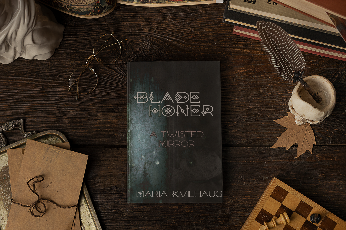 Blade Honer: Book 4, The Twisted Mirror